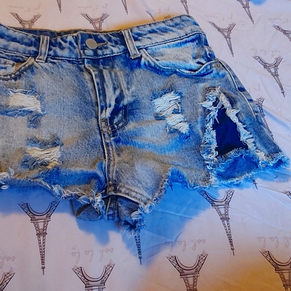 Denim shorts never worn - Picture 1 of 1